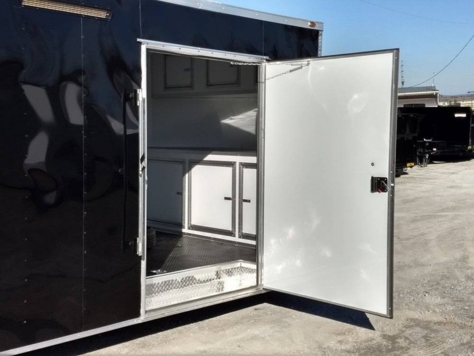 Enclosed Trailer 8.5′ X 26′ Black Race Ready Tandem 5,200lb Axles Storage - Image 9