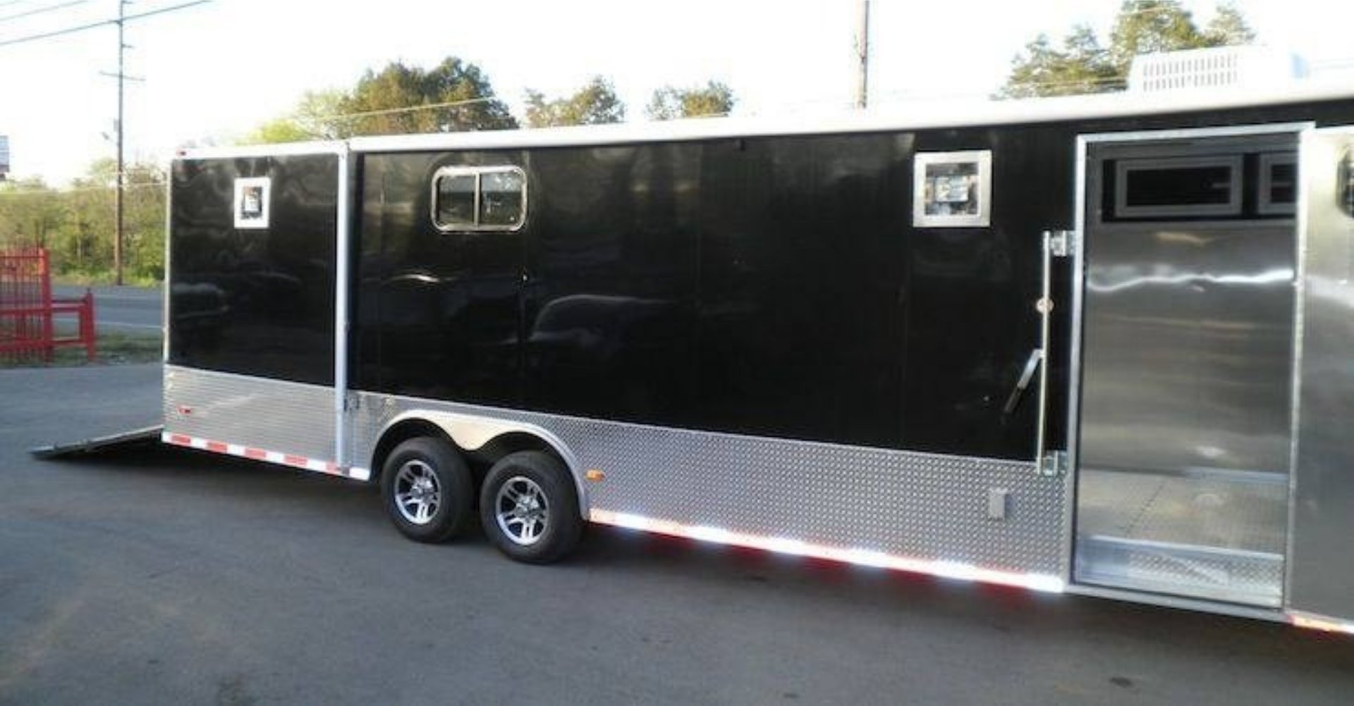 Enclosed Trailer 8.5’x28′ Black – Car Equipment Hauler Storage - Image 9