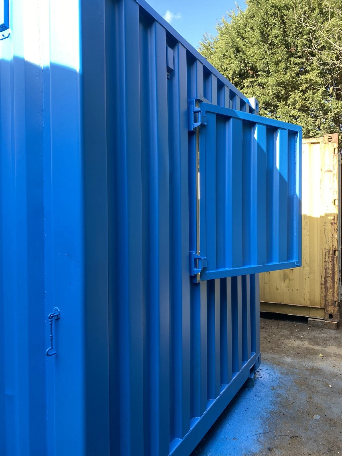 15ft Shipping ContainerBar/Kiosk/Stall/Pod - Image 15
