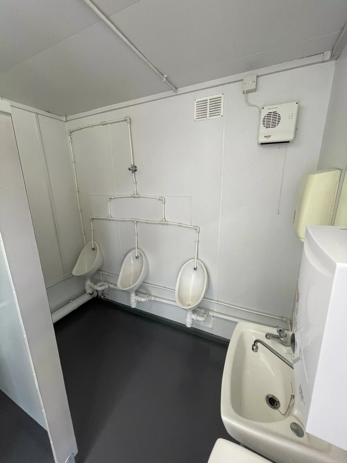 16ft x 9ft 3 + 1 toilet block - Image 3