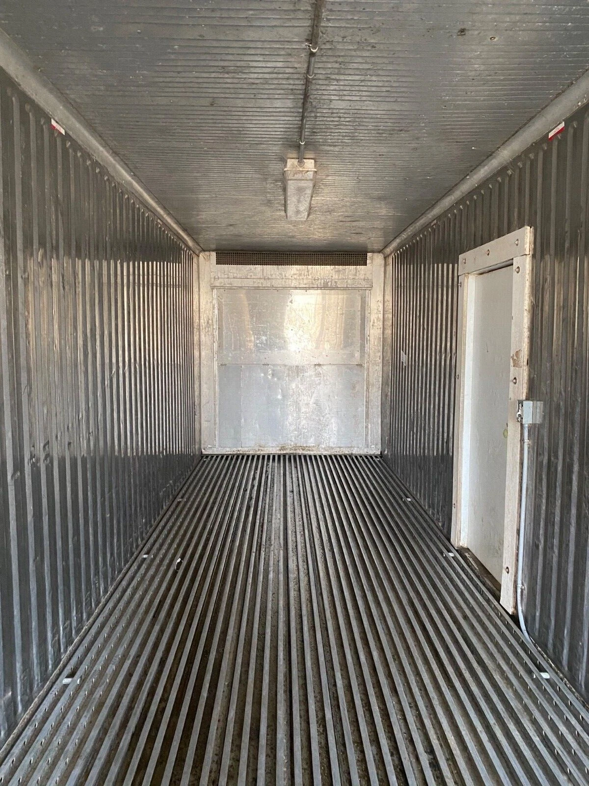 40ft Refrigerated Shipping Container – With Custom Side Door Access - Image 5